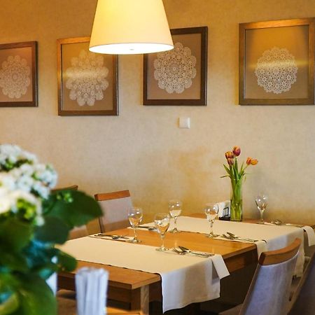 Hotel Antek Zlinice Ngoại thất bức ảnh