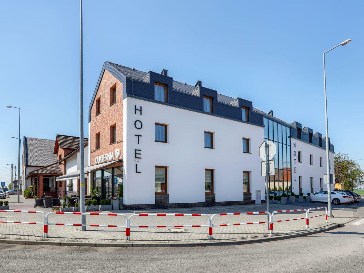 Hotel Antek Zlinice Ngoại thất bức ảnh