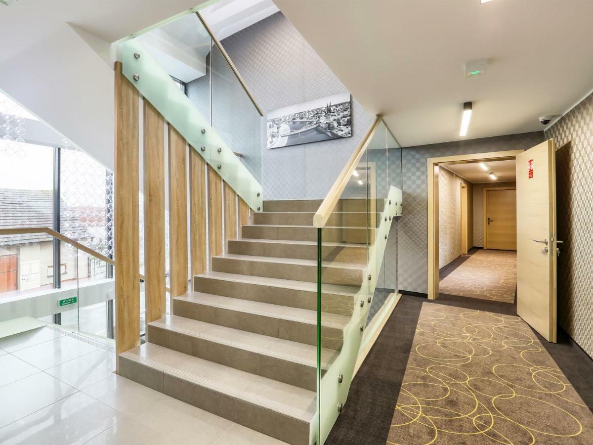 Hotel Antek Zlinice Ngoại thất bức ảnh
