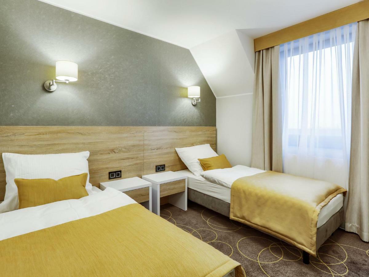 Hotel Antek Zlinice Ngoại thất bức ảnh