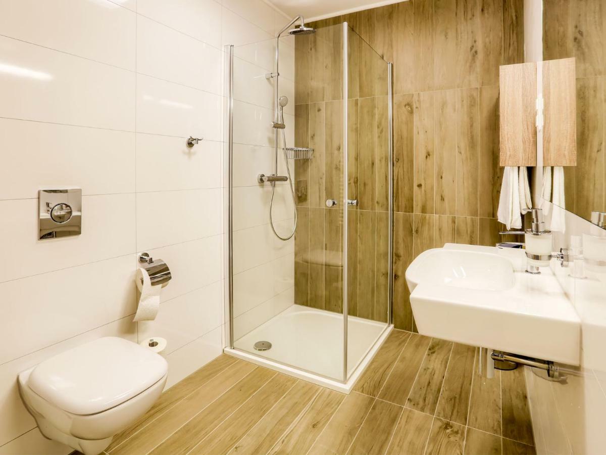 Hotel Antek Zlinice Ngoại thất bức ảnh
