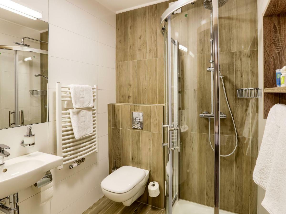 Hotel Antek Zlinice Ngoại thất bức ảnh